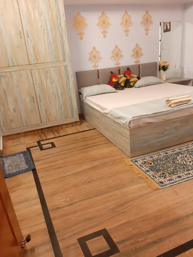 Paarijaat Homestay & Guesthouse Ayodhya Εξωτερικό φωτογραφία