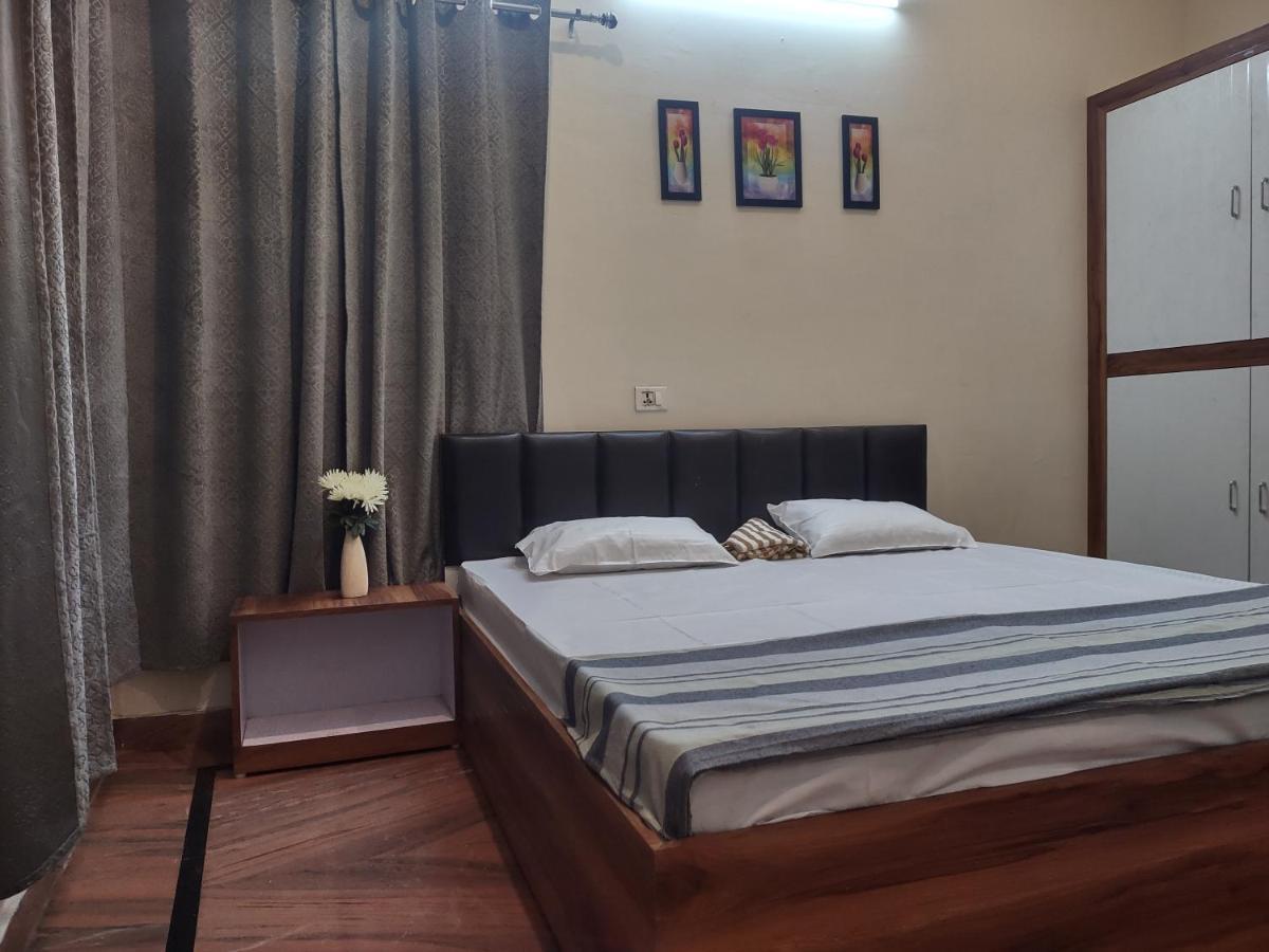 Paarijaat Homestay & Guesthouse Ayodhya Εξωτερικό φωτογραφία